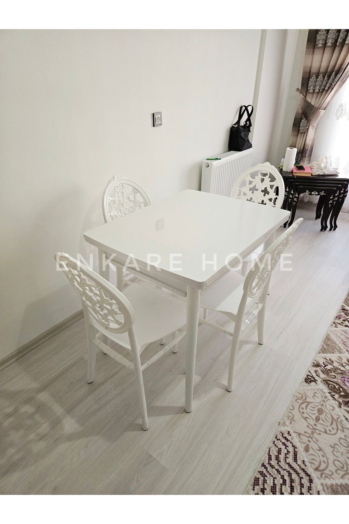 Küçük Mdf Masa Vegas Düğün Sandalyesi, 68x90x120, 4 kişilik