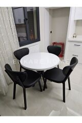 Papatya Masa Sandalye Takımı, Mdf Masa, Siyah Deri Sandalye, Metal Ayak, Temizliği kolay