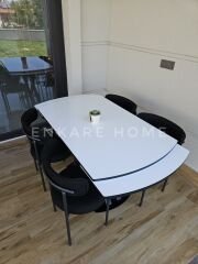 X Ayaklı Gloss Masa & Elisa Sandalye - Siyah Kumaş | 80x130-190 cm | Çift Kanat Açılır | Mutfak Salon