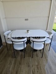 X Ayaklı Gloss Masa & Elisa Sandalye - Beyaz Kumaş | 80x130-190 cm | Çift Kanat Açılır | Mutfak Salon