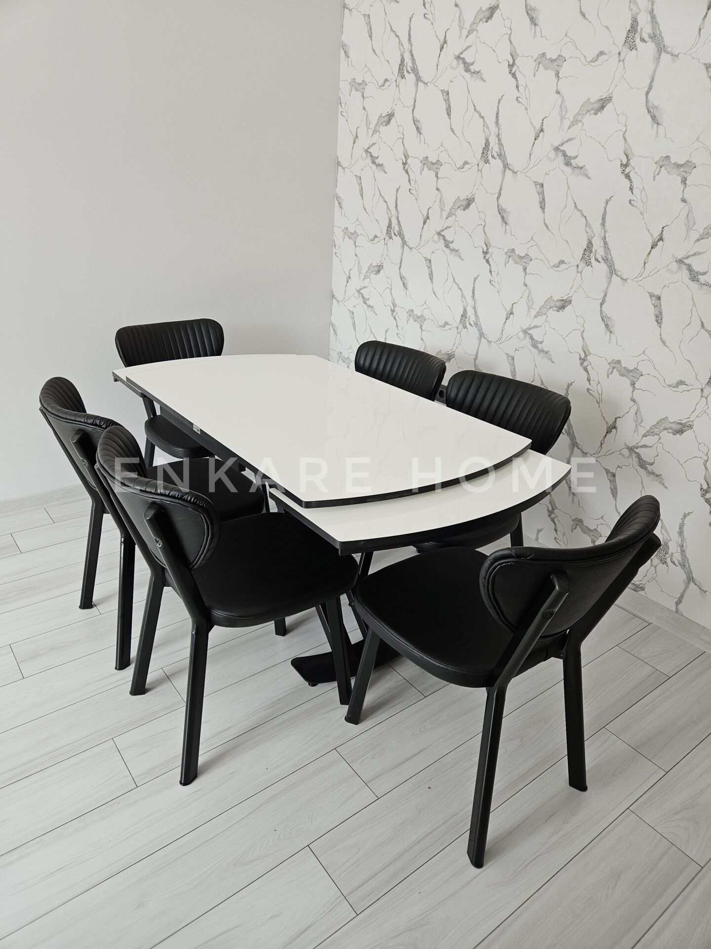 X Ayaklı Gloss Masa & Papatya Sandalye